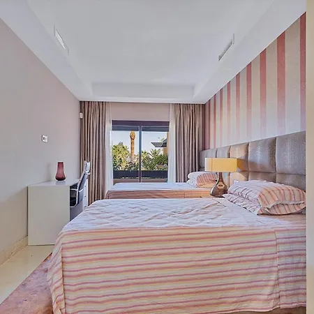 Penthouse By The Marbella