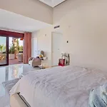 Penthouse By The דירה