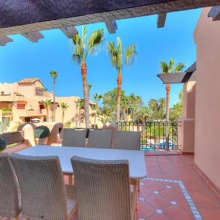 Апартаменти Penthouse By The *