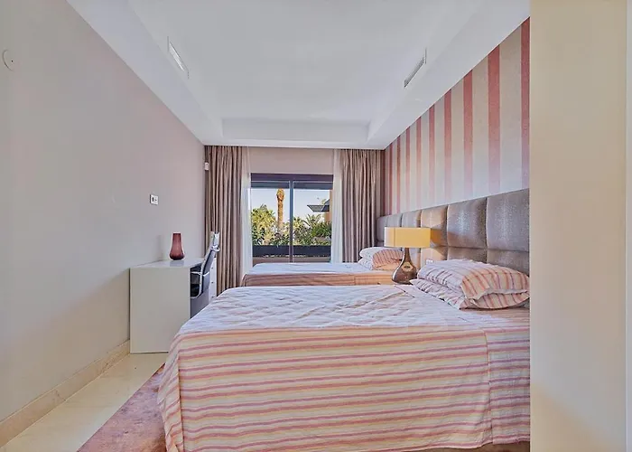 Penthouse By The Marbella