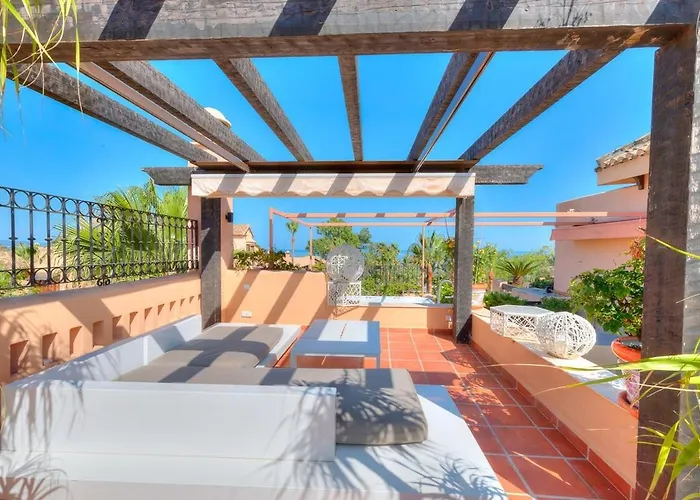 Penthouse By The Apartament